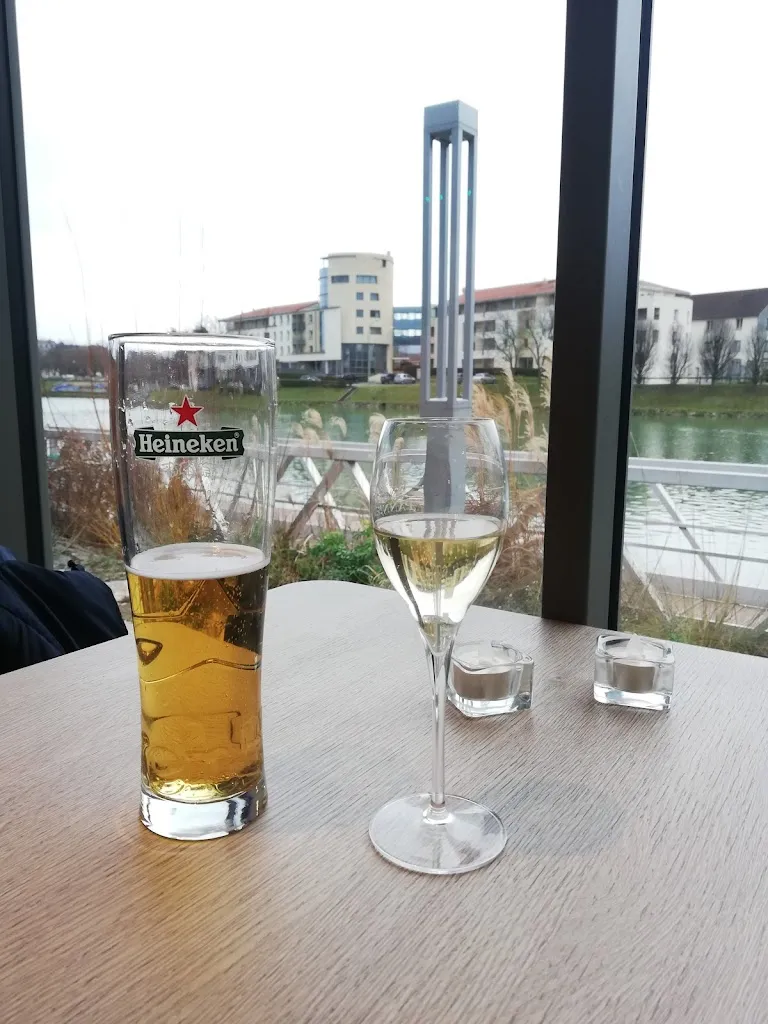 La capitainerie_Château-Thierry_slider_image_3