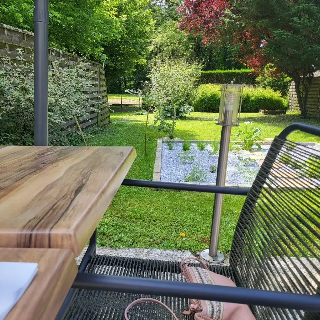 Auberge du Buissonnet Restaurant in Choisy-au-Bac