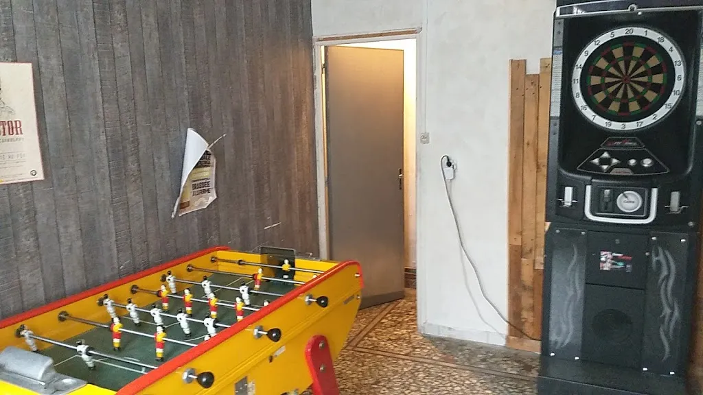 Le Clary's Bar-Tabac-Friterie restaurant in Clary