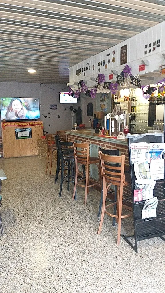 Le Clary's Bar-Tabac-Friterie_Clary_slider_image_2