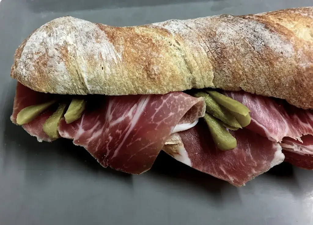 En Passant Restaurant-Fournil-Vintage_Lierville_slider_image_3