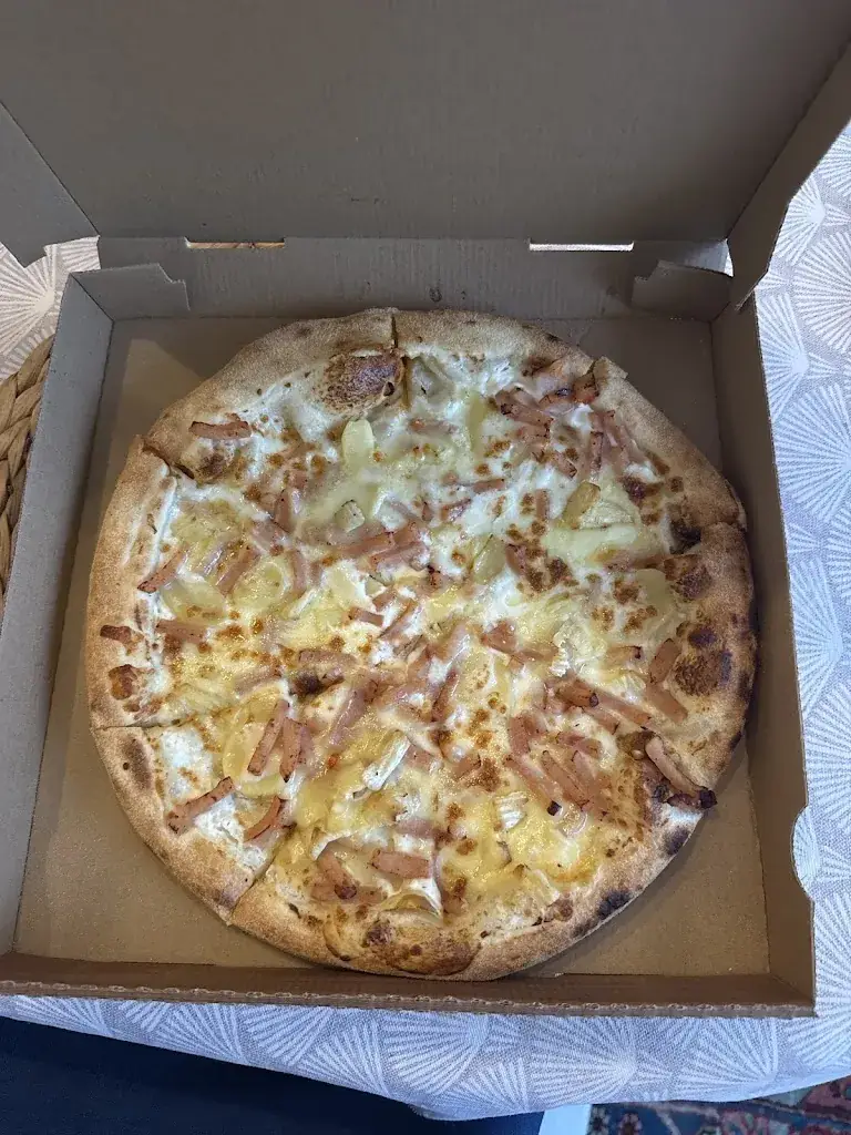 lucas guerrero_La French Pizza_Chaumont-en-Vexin_review