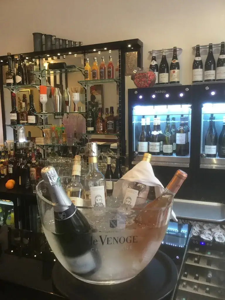 Ô Bistrot Chic restaurant in Chantilly