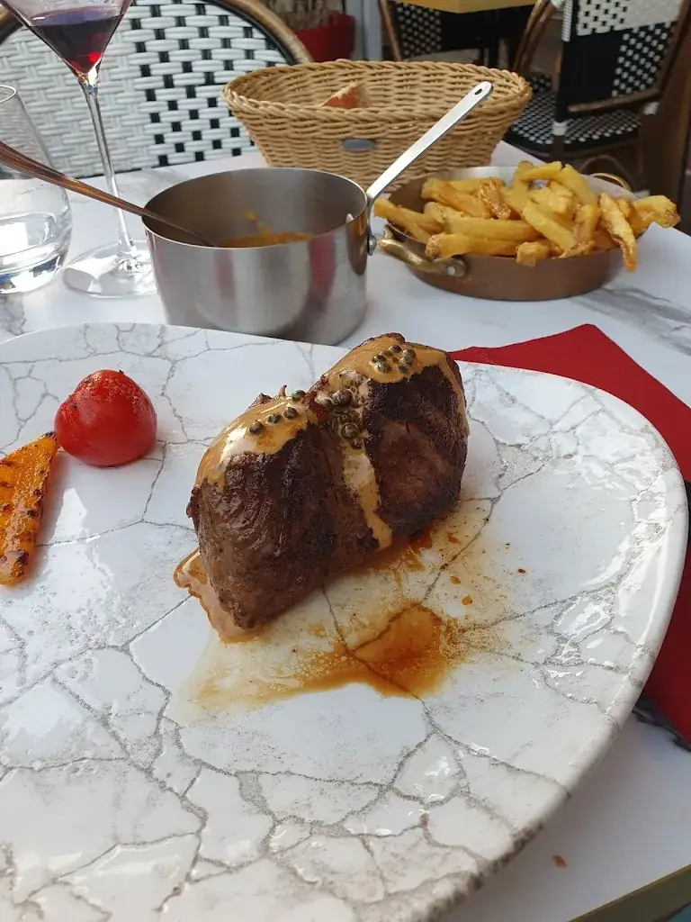 Ô Bistrot Chic_Chantilly_slider_image_3