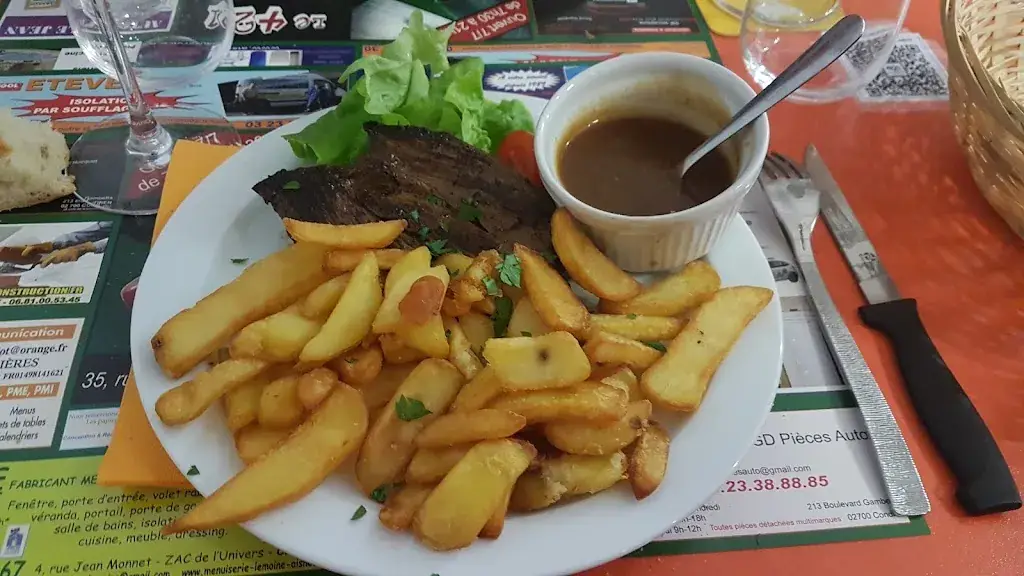 Christopher Picart_Le 4.21_Chauny_review