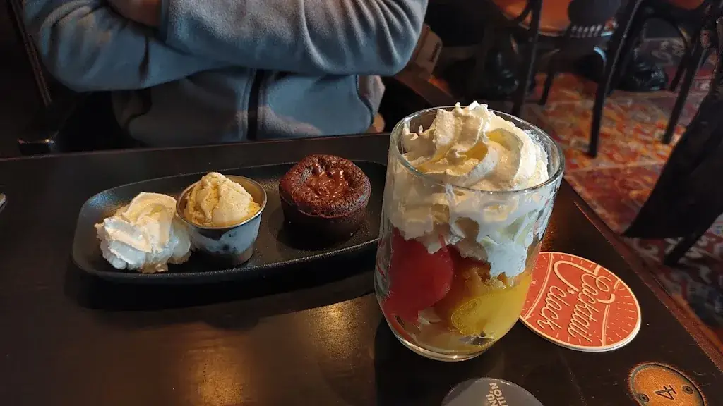 Nam Nguyen_Au Bureau Lomme Englos – Pub Brasserie Restaurant – Afterwork, Burgers, Bières, Sport en direct_Ennetières-en-Weppes_review