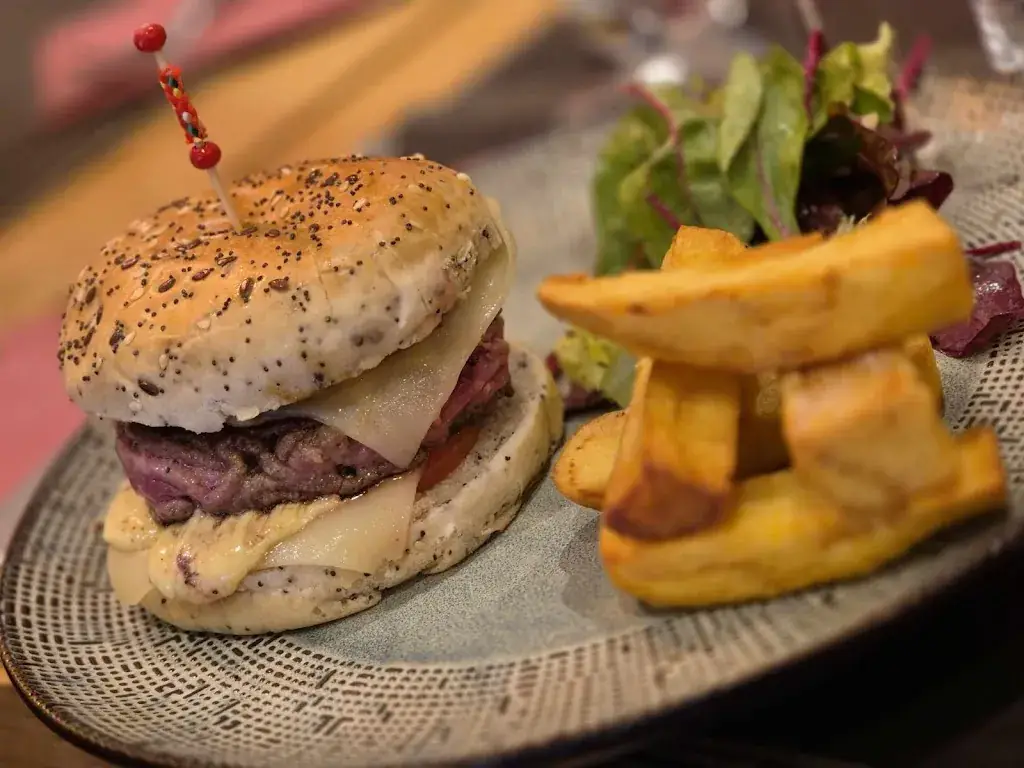 L'Avenue_Chantilly_slider_image_3