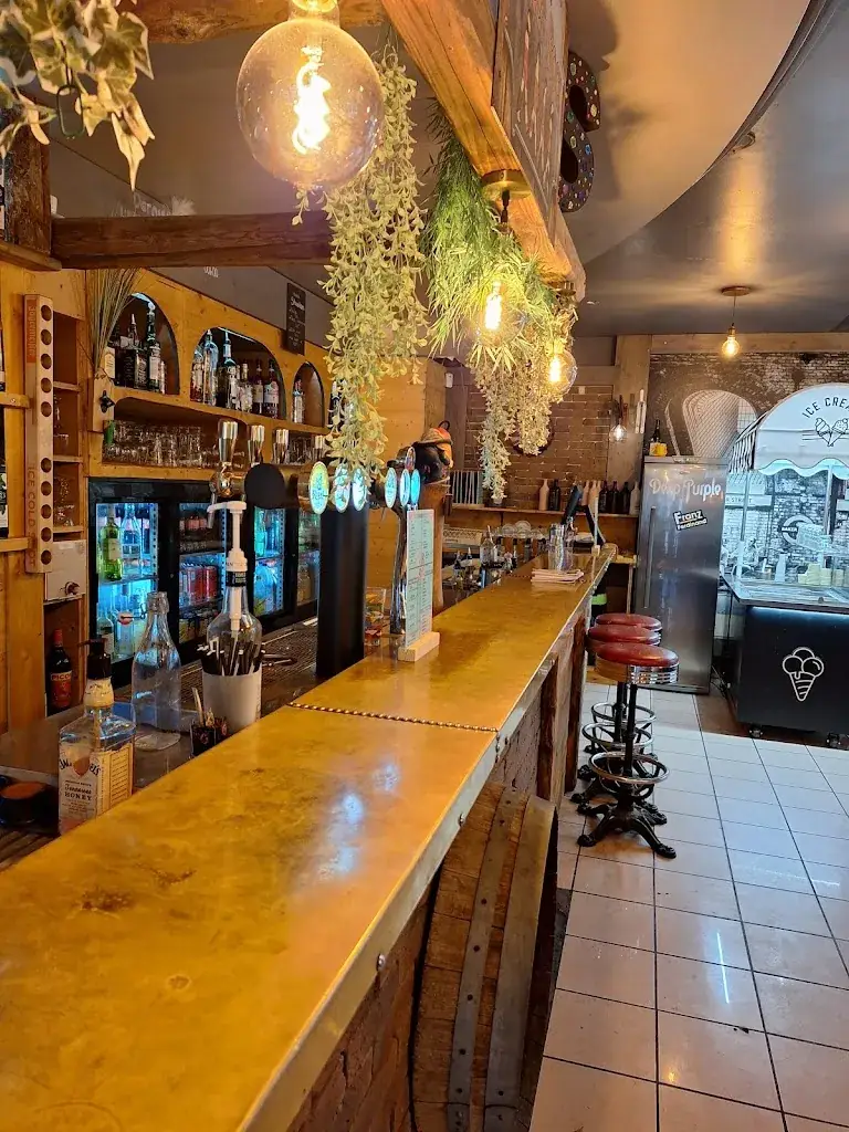 Sweet Rock Café_Albertville_slider_image_1