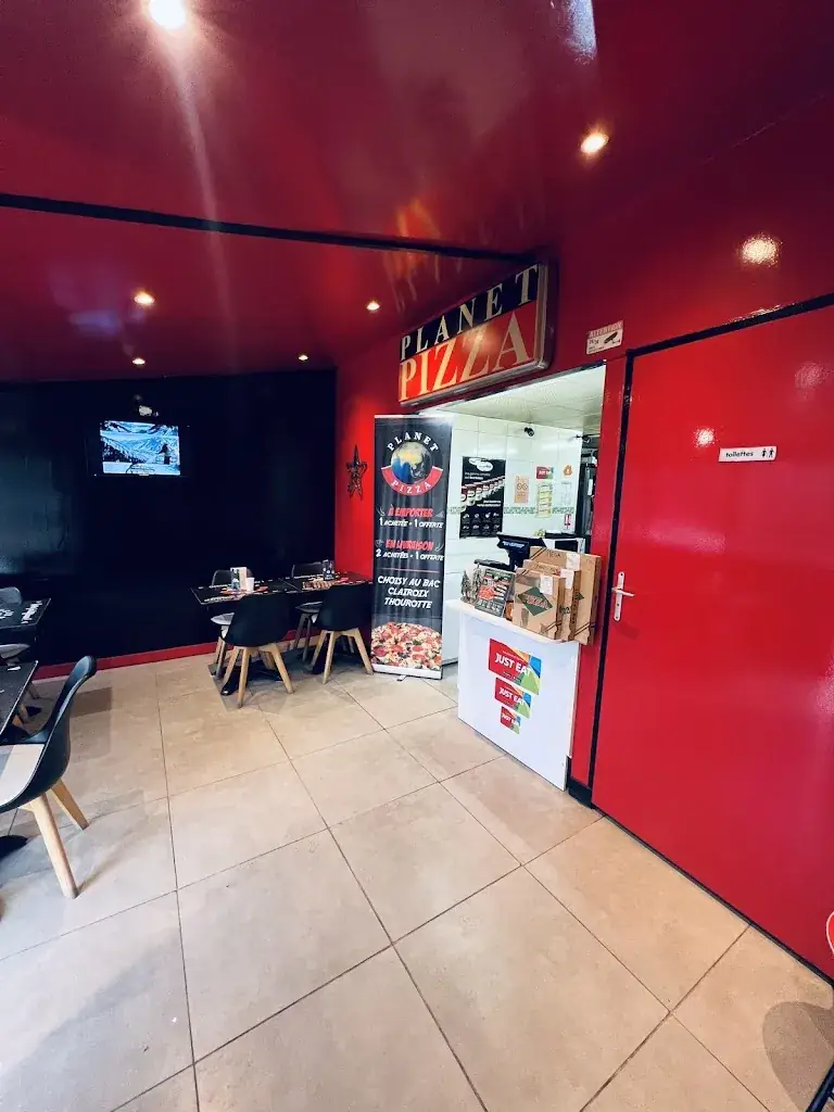 Planet pizza Clairoix_Clairoix_slider_image_3