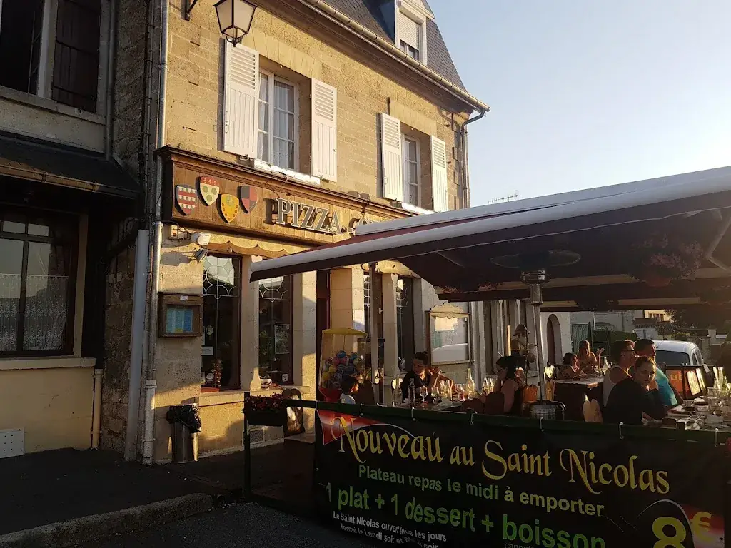 Le Saint Nicolas_Coucy-le-Château-Auffrique_slider_image_1