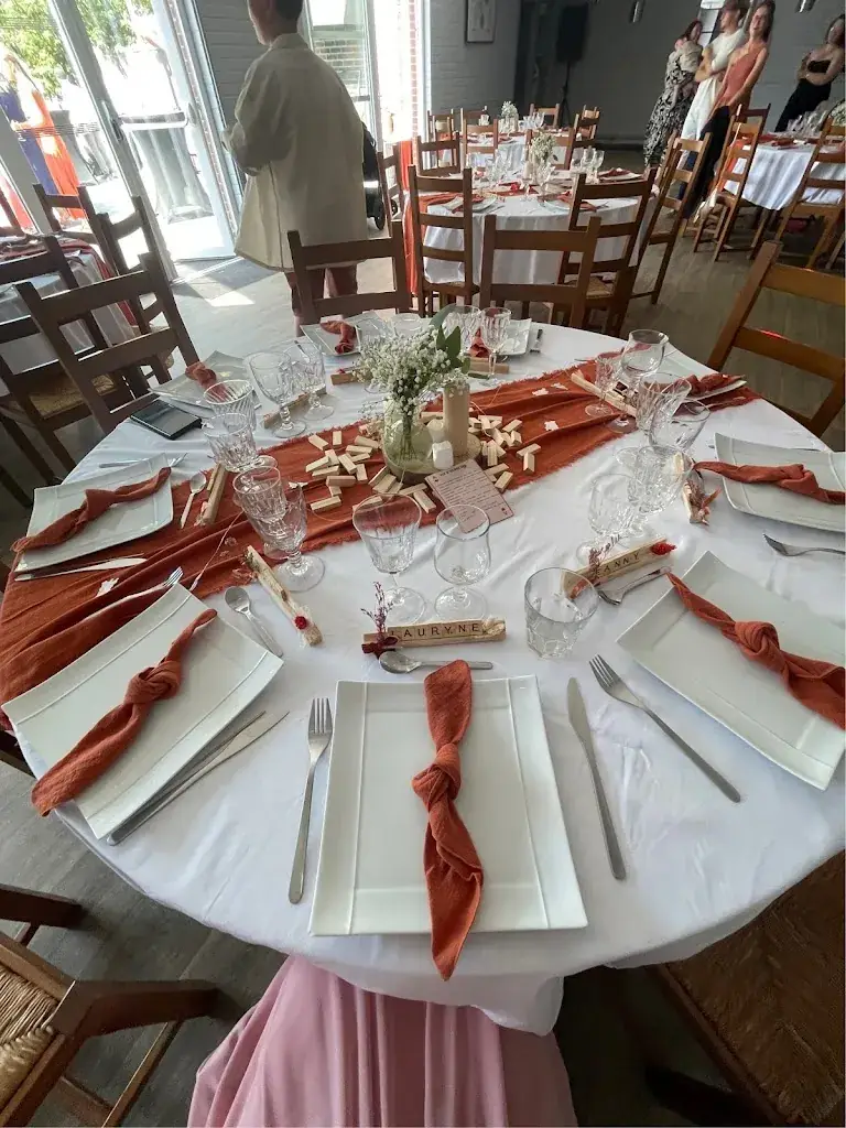 Laura Roblin_Les 4 Canaux - Salles de réception_Courchelettes_review