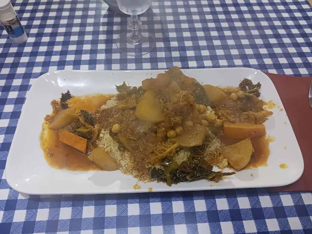 Farid Sidi Boumedine_Petit Chalet Le_Cours_review