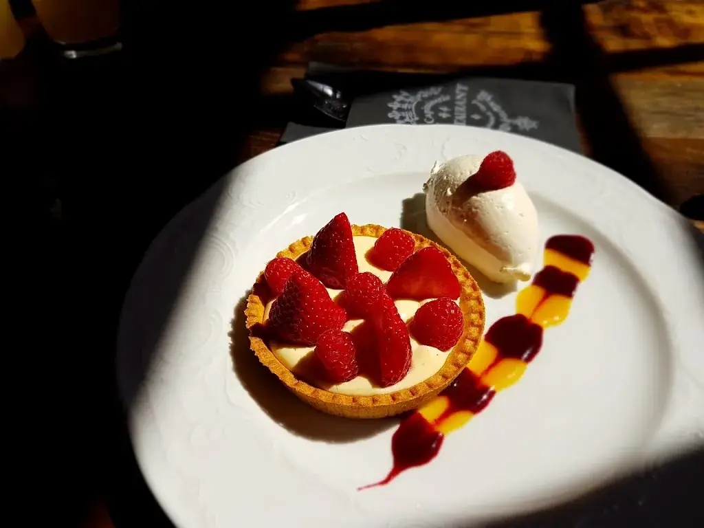 La Capitainerie_Chantilly_slider_image_3