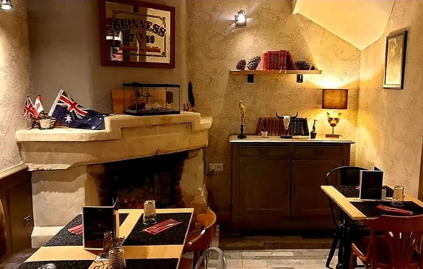 Canon de 75_L'ANZAC Pub_Corbie_review