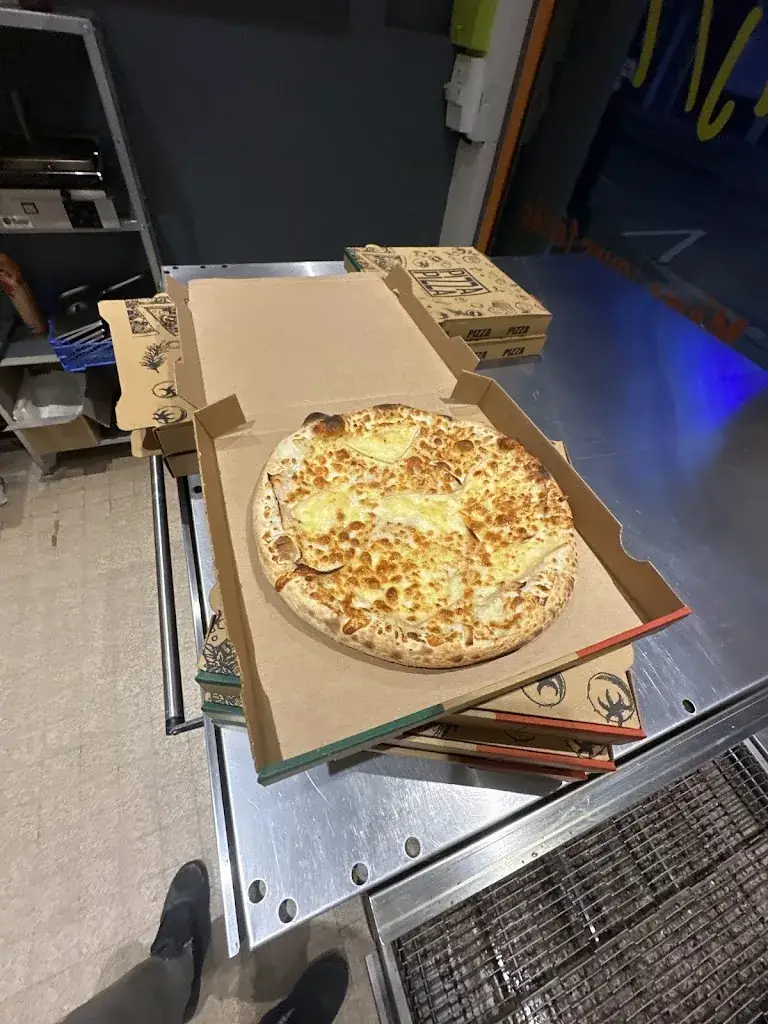 Menu_Royal Pizza_Corbie_image_6