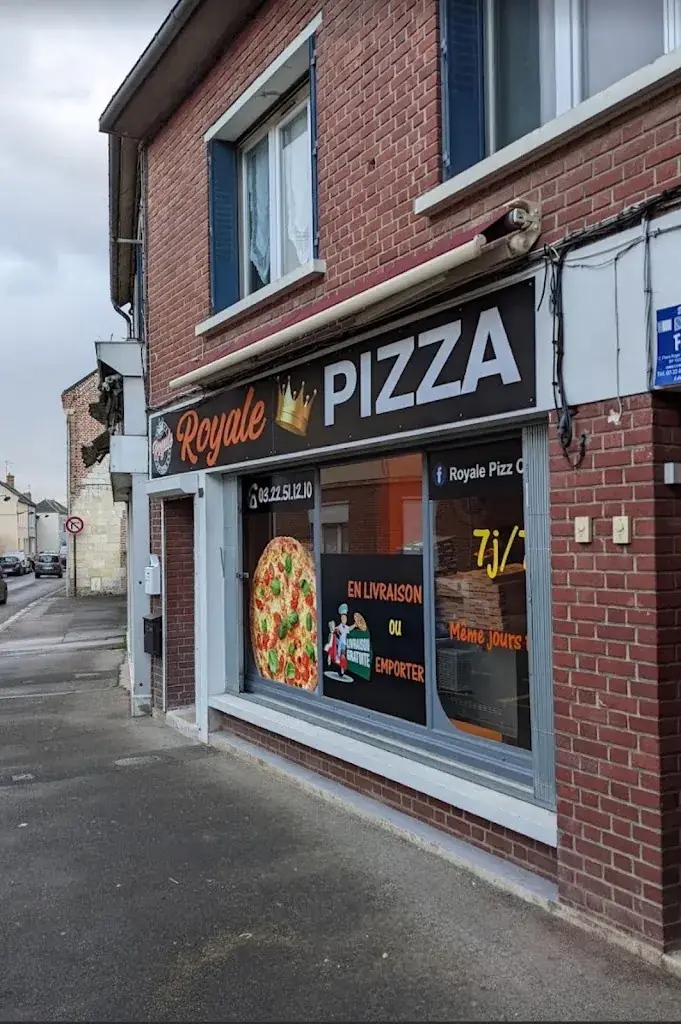 Royal Pizza_Corbie_slider_image_1