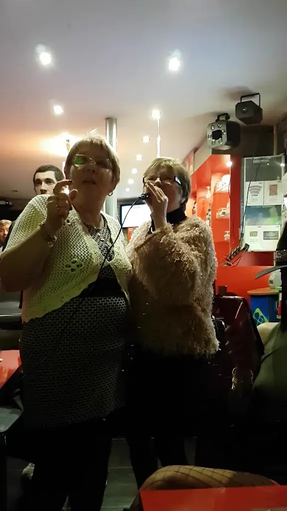 Le Ruby's_Corbie_slider_image_2