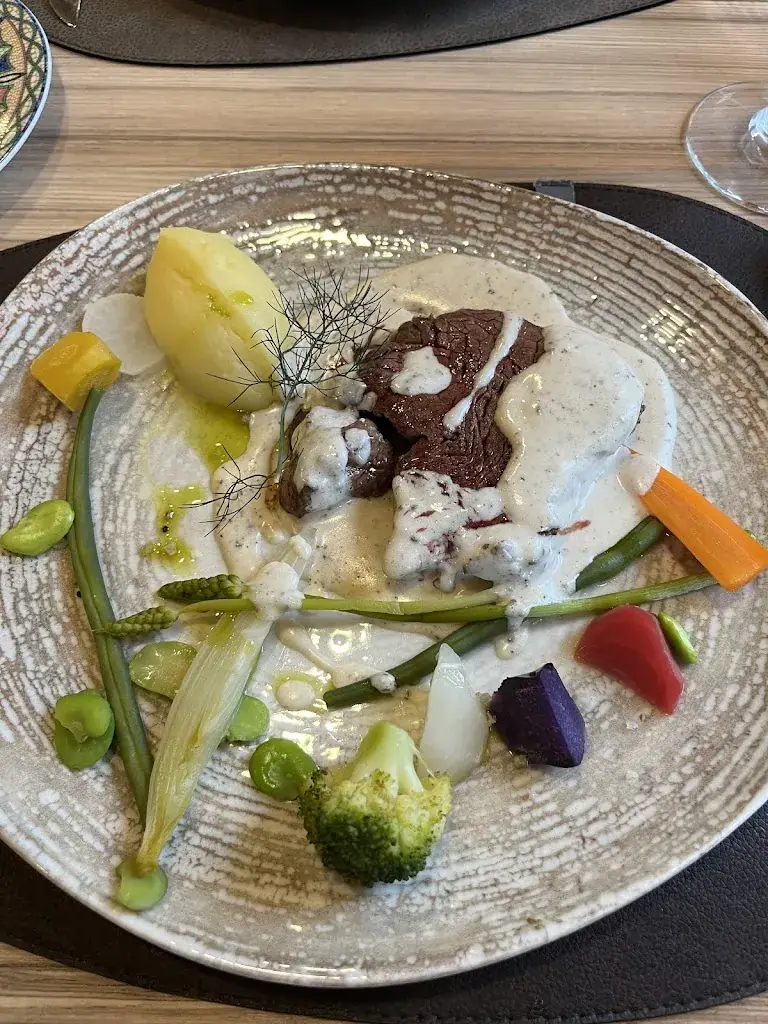 Freddy_L'Auberge Fleurie_Heilly_review