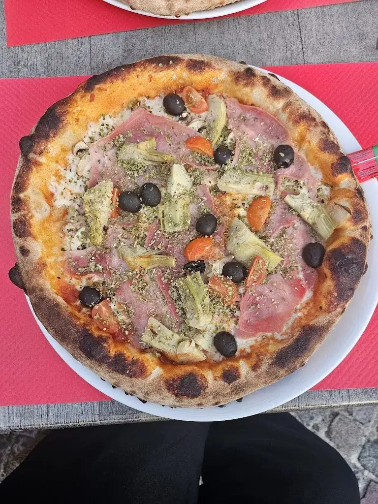 Stella_Coye-la-Forêt_slider_image_2