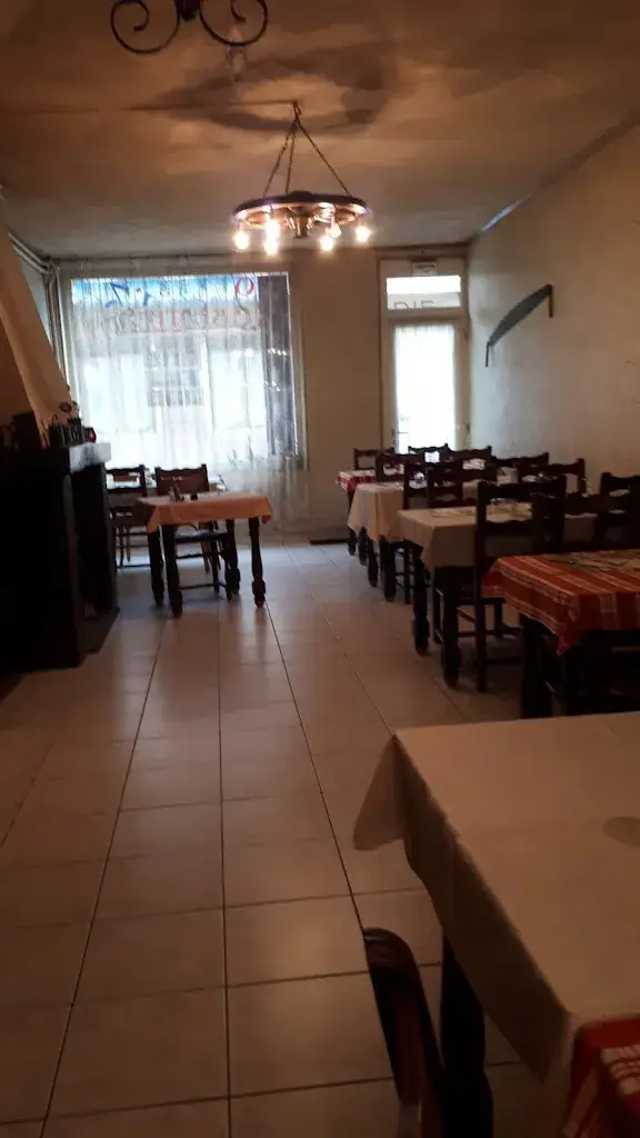 CAFE DE LA POSTE_Crécy-sur-Serre_slider_image_2