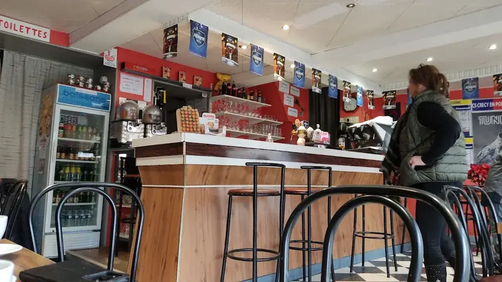 François Dgt_Café du commerce chez Sylvie_Crécy-en-Ponthieu_review