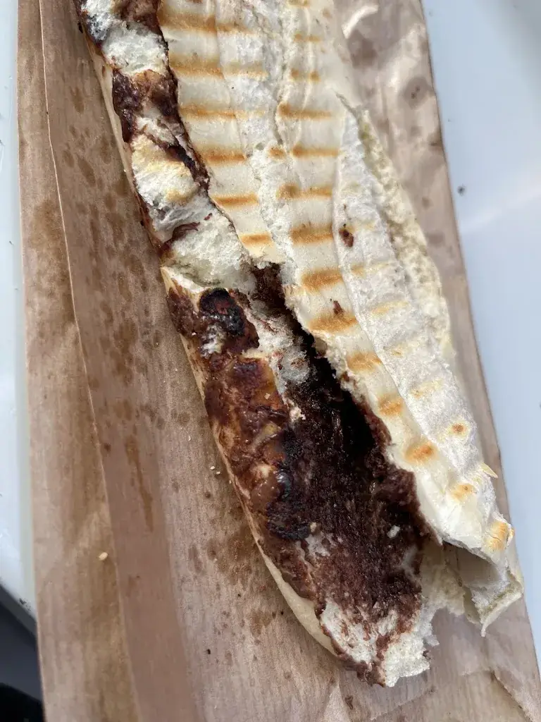 Alisson Lavoisier_La Petite Pause_Coquelles_reseña