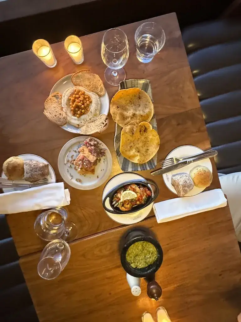 wachira Fuanglikhit_Restaurant Le Cabestan_Couzon-au-Mont-d'Or_review