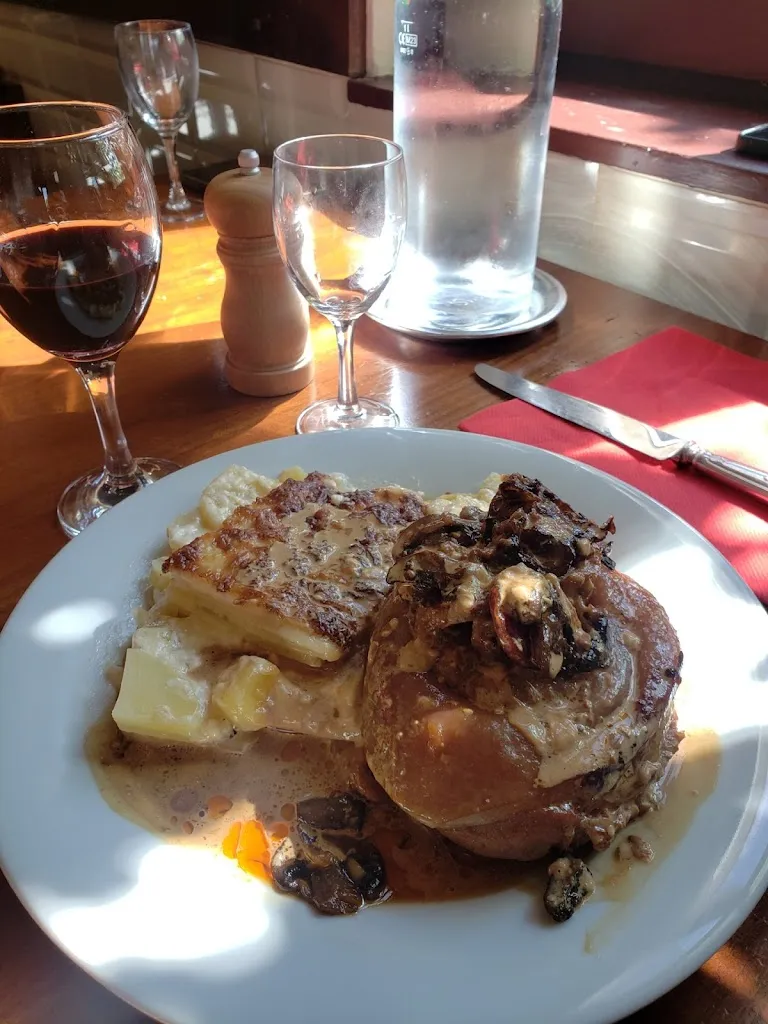 Bidoo Bidoo Wa_Chez Mézou_Couzon_review