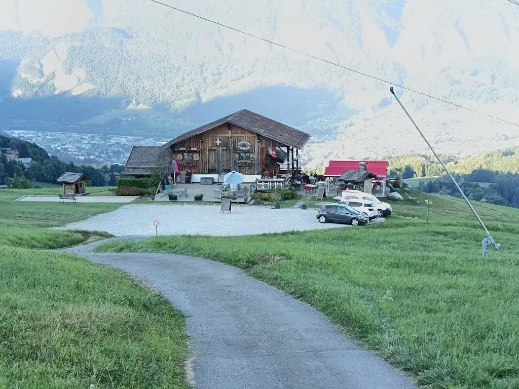 Jon Green_Chez Mireille, Le Darbelin_Cordon_review