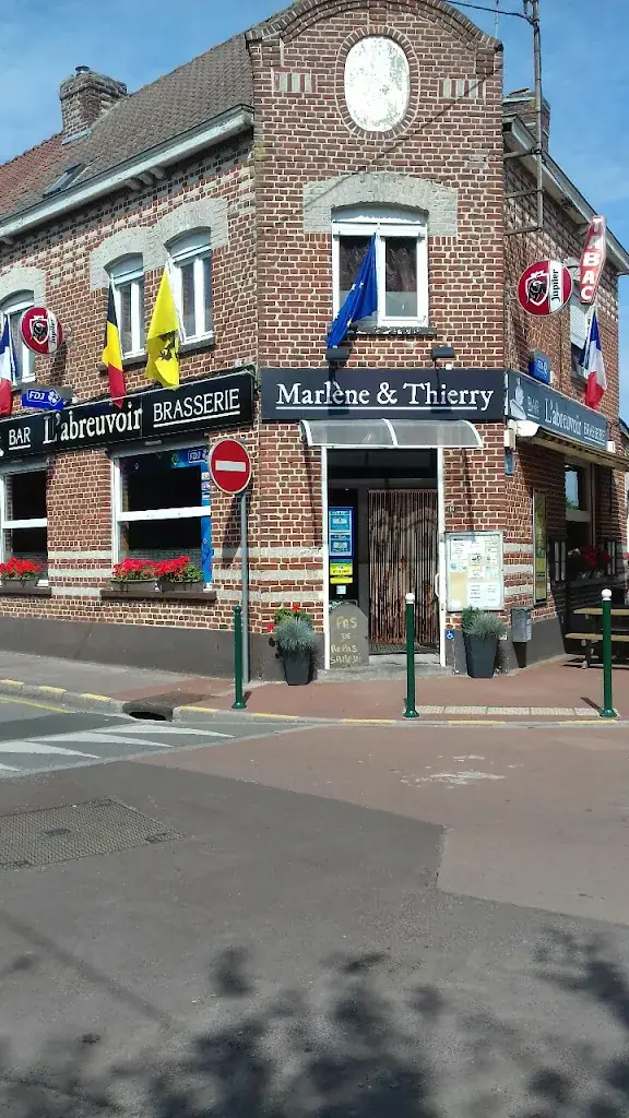 Café Brasserie l’Abreuvoir_Deûlémont_slider_image_1