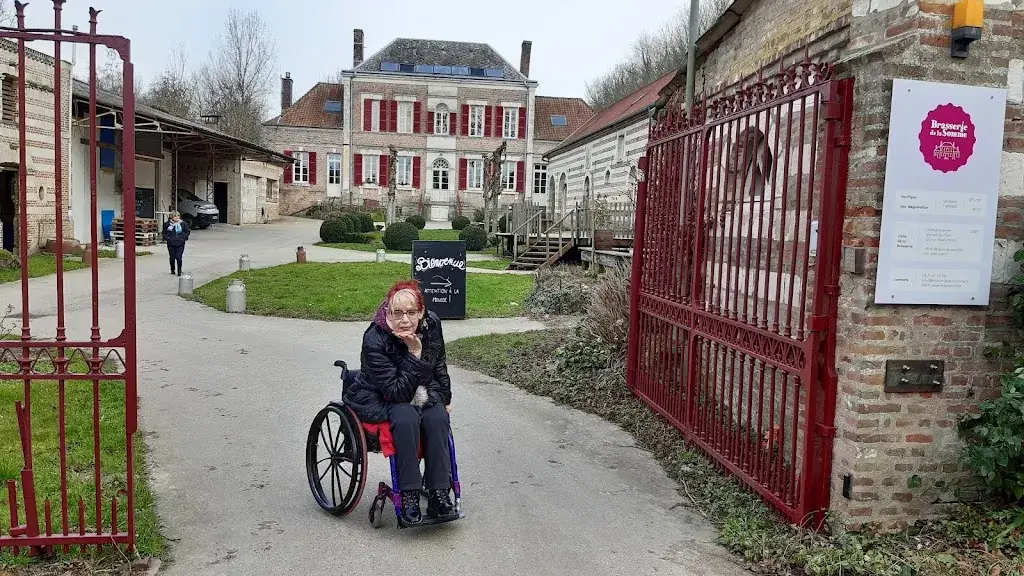 Véronique Reith-Villemon_Brasserie de la Somme BOUTIQUE 10h-20h / BAR 16h-20h_Domart-en-Ponthieu_review