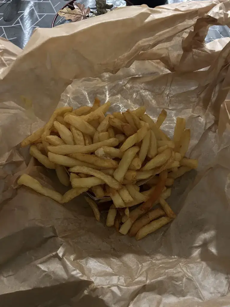 Lohan Dallenne_À La P'tite Fringale_Douvrin_review