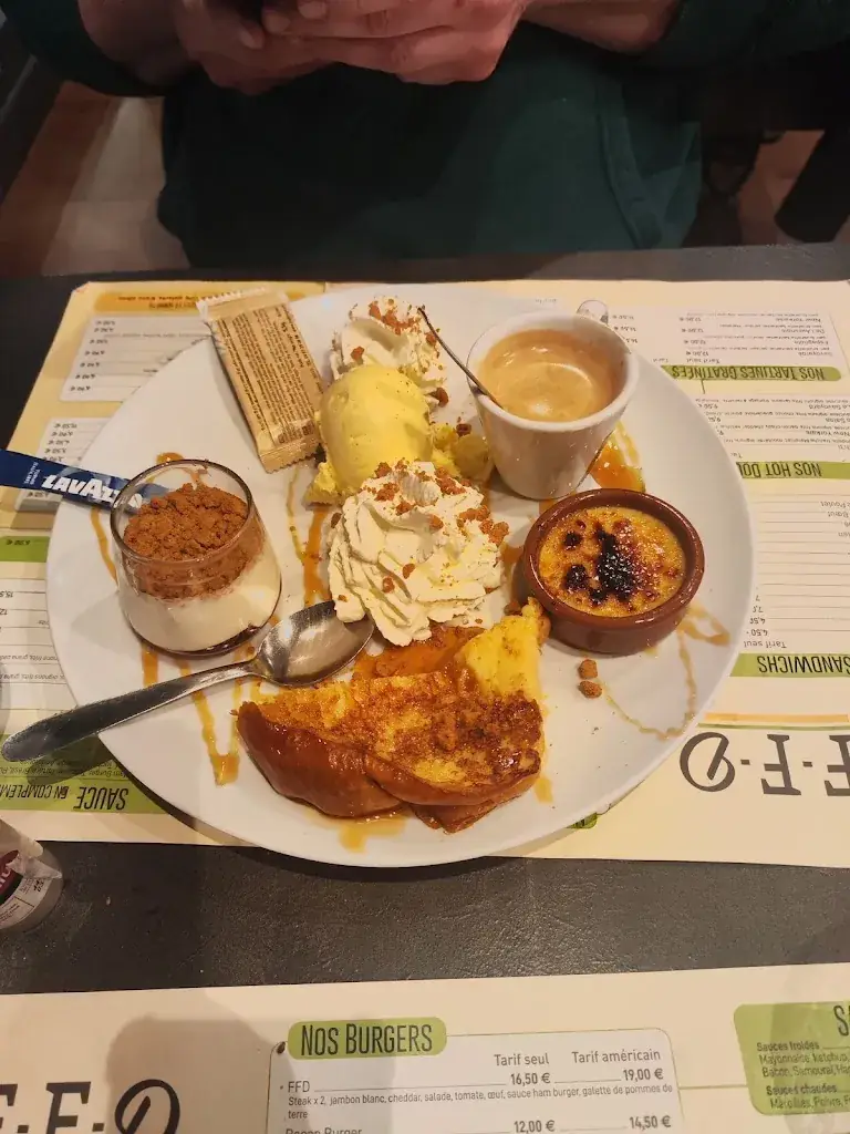 Kheira Azzouz_French Fries Diner_Dechy_review