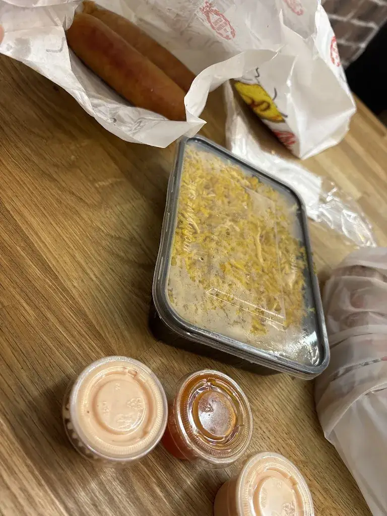 Miam’s Poulet restaurant in Dechy