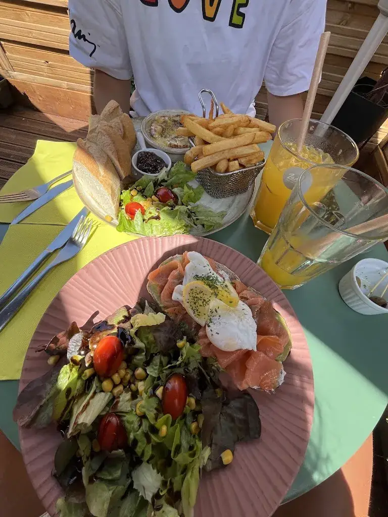 Lilou LBD_Zade Cook and Coffee_Hénin-Beaumont_review