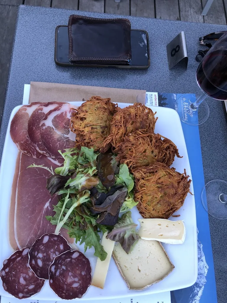 Alexandra Dresco_Alpage de l'Herney_Cordon_review