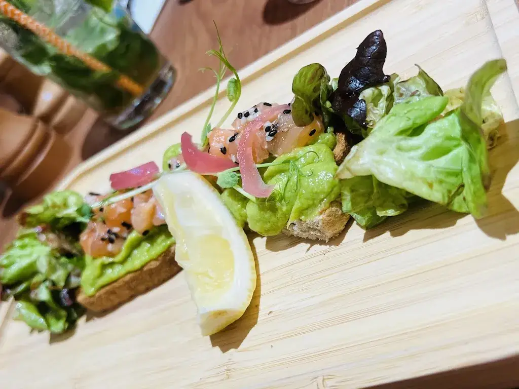 Maxence Andouche_La cabane d’Edmond_Cucq_review