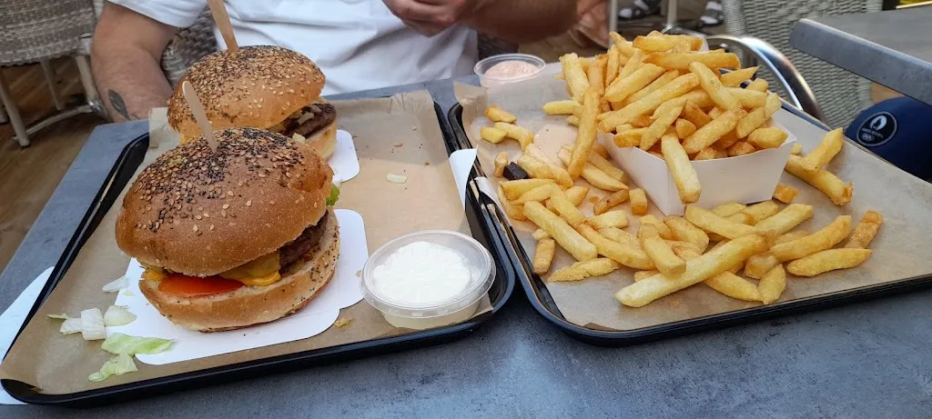 Mary Dep_Burger House Stella_Cucq_avis