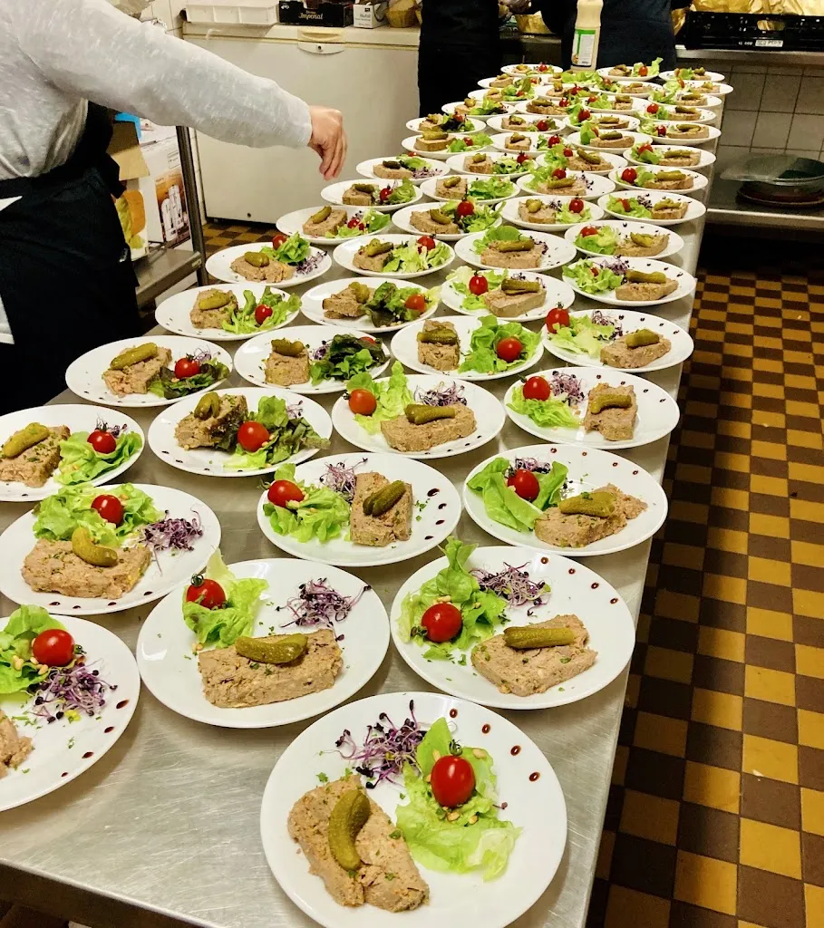 Le Cabaret de Christophe_Cucq_slider_image_2