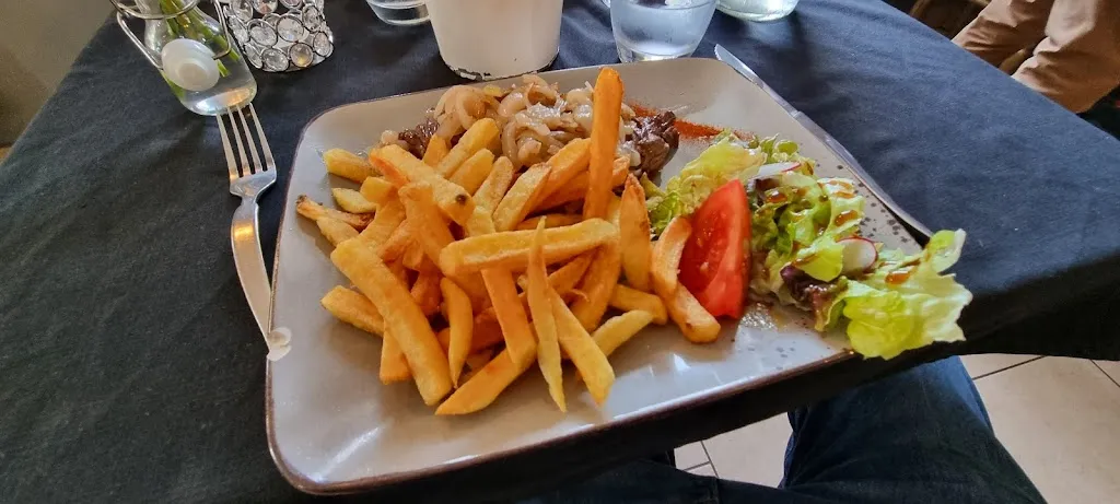 Frank_Le Petit Paris_Douai_recensione