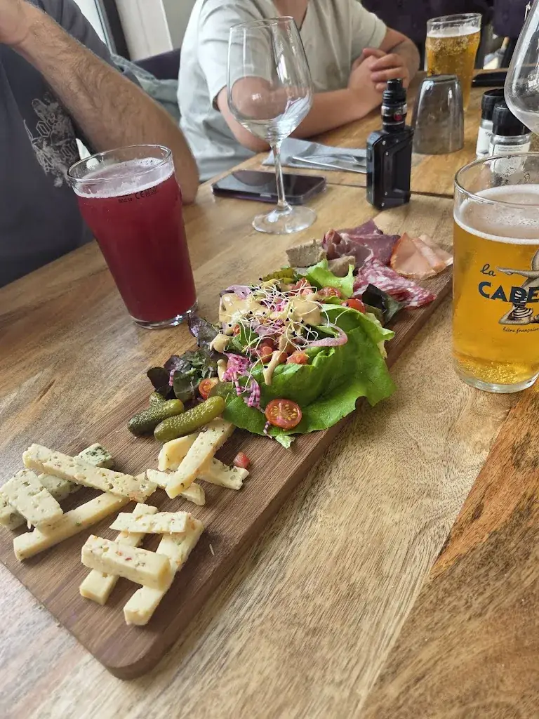 Pinky Girly_La Table de Marius_Samer_review