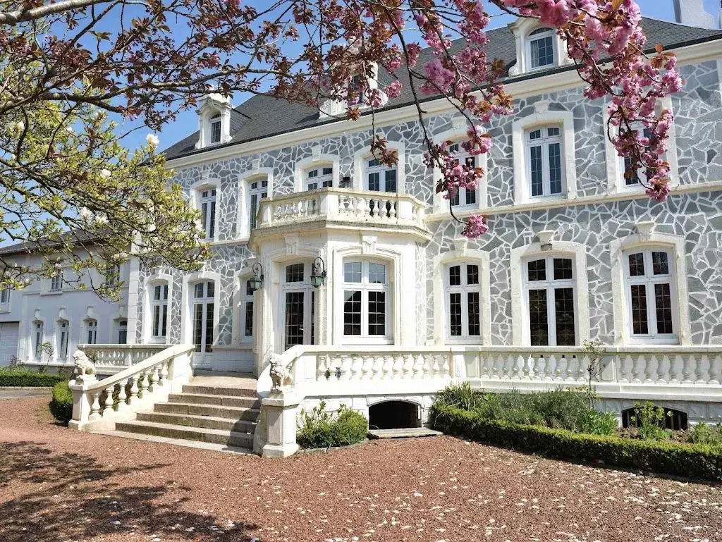 Logis Hotel & Restaurant – Le Château des Tourelles_Wast_slider_image_1