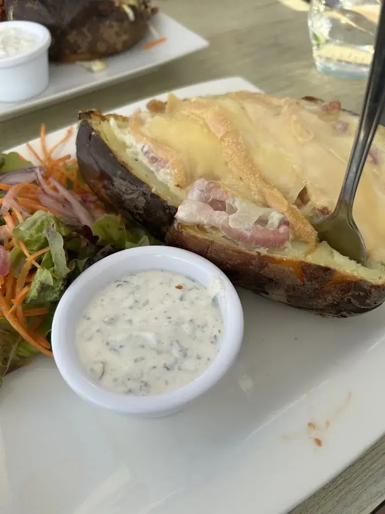 Andreea Mitrache_La Patatière_Dunkerque_review