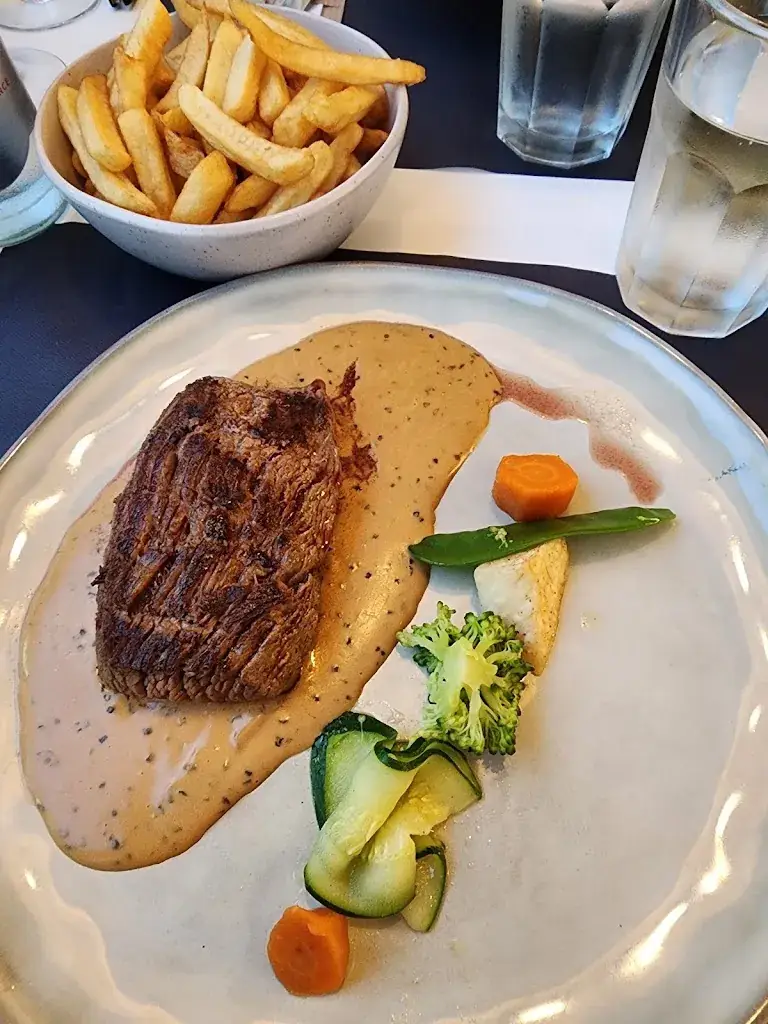 Andrew McPherson_La Paillotte_Dunkerque_review