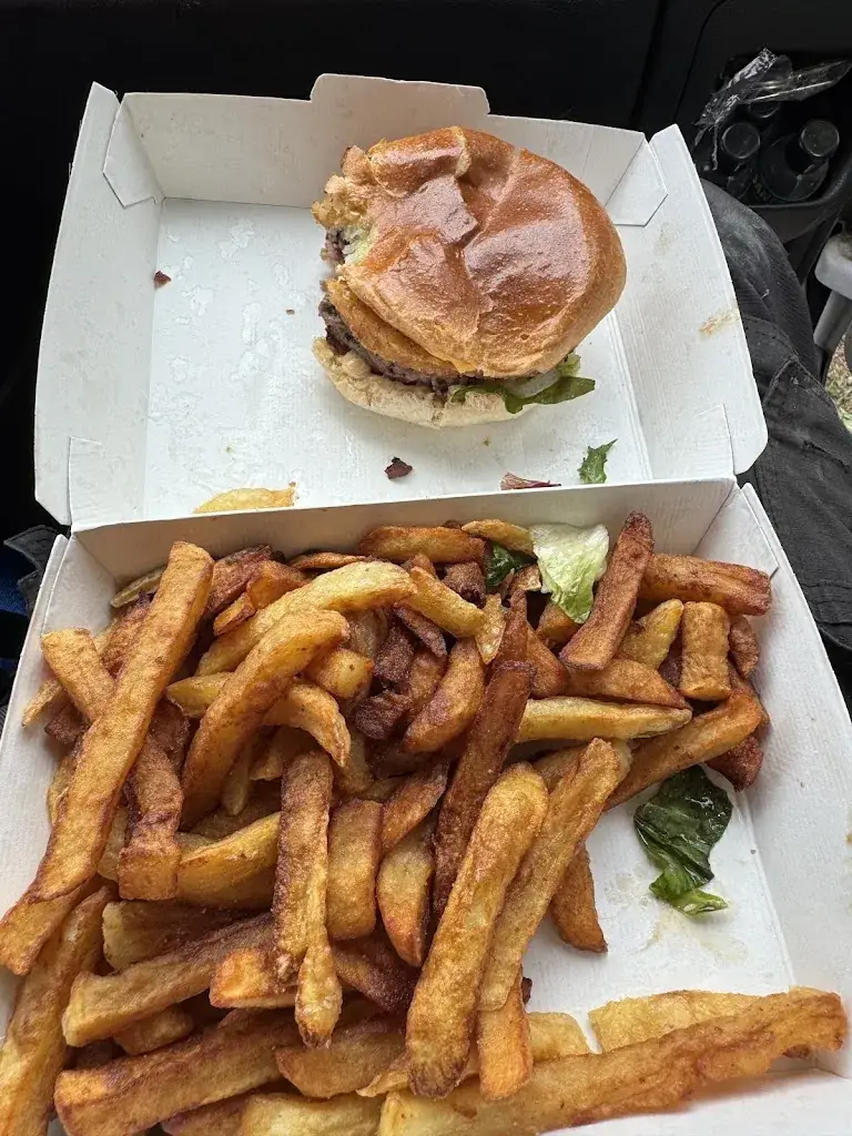 Benjamin Balle_la friterie du champ de tir_Cuincy_review