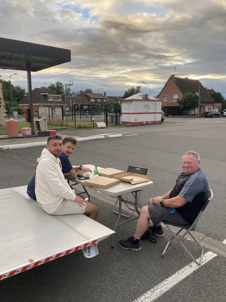 Florian Larcher_Pizza Moluss_Cuincy_review