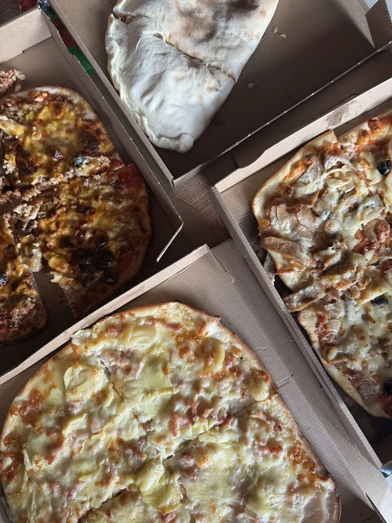 Pizza Moluss_Cuincy_slider_image_2