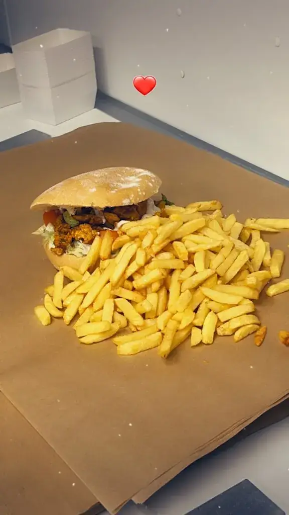 Sandra_Friterie De Cuincy Sand Jo_Cuincy_review