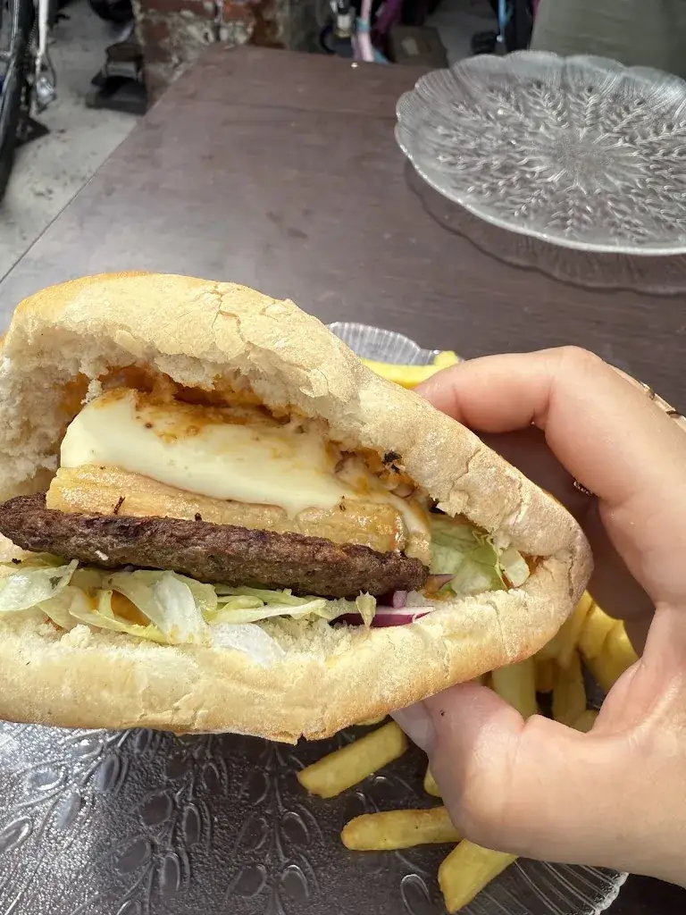 Naijma RACHID_LA PLUME DORÉE_Nouvion-en-Thiérache_review