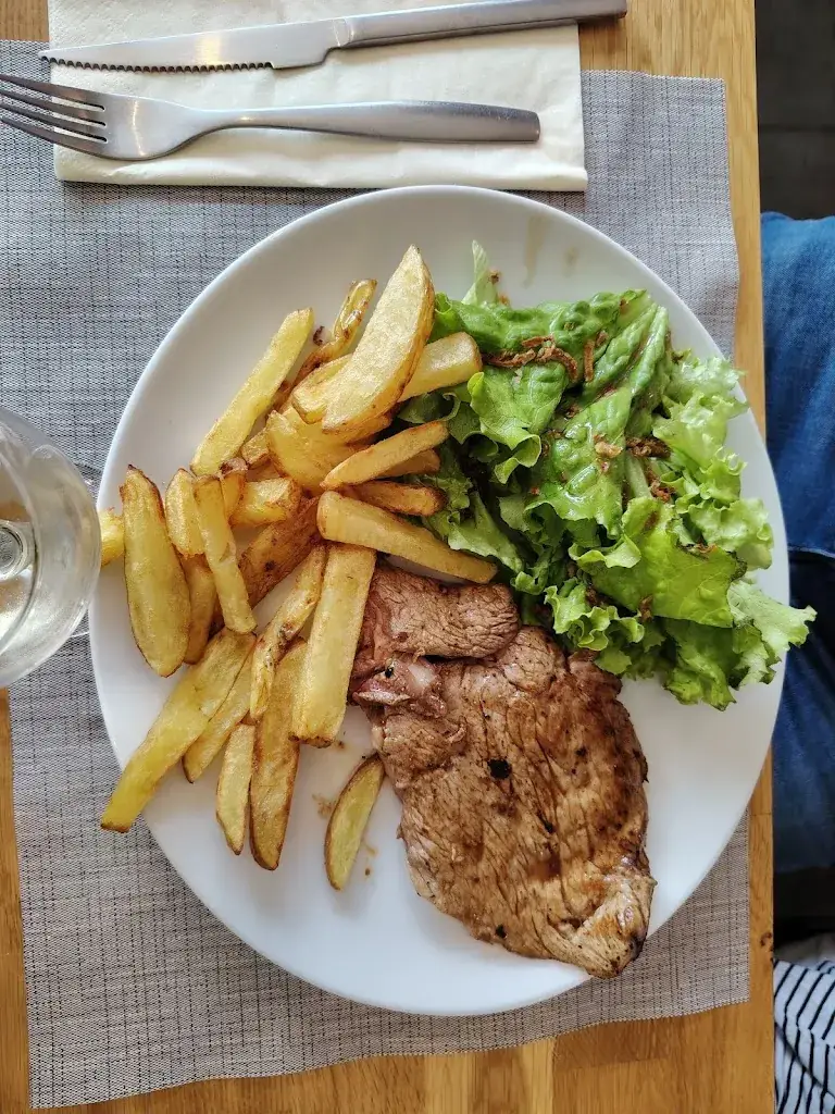 hélène deroubaix_La Petite Auberge_Haubourdin_review